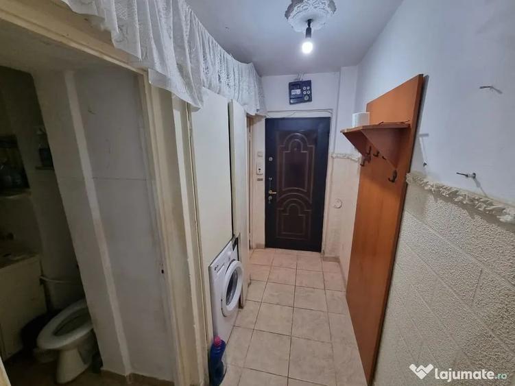 Apartament cu 2 camere semidecomandat în Km 4