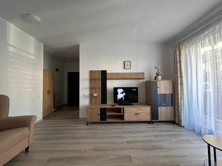 Apartament cu 2 camere semidecomandat în Florești