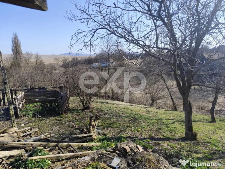 Casă cu 5 camere cu Teren 1195 Mp în Liteni