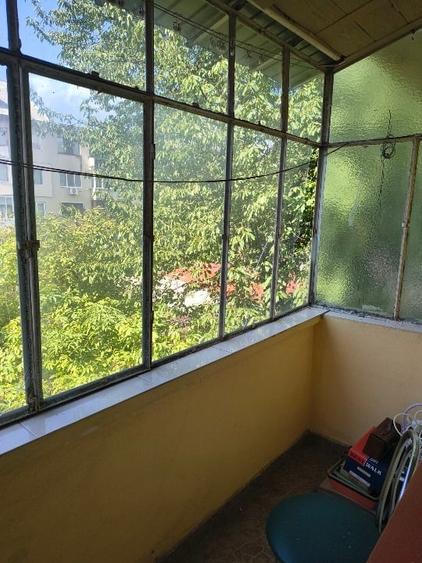 Apartament cu 4 camere decomandat în Săsar