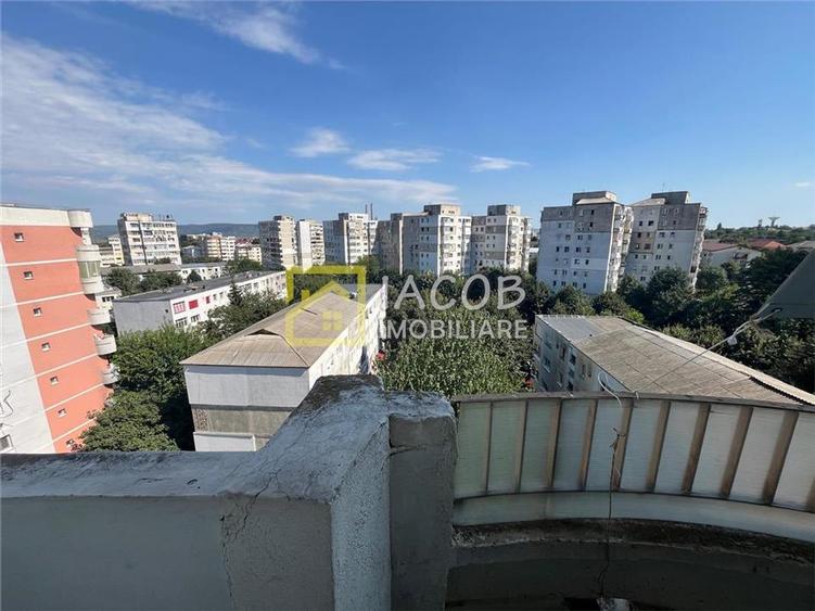 Apartament 3 camere decomandate, 73 mp, Narciselor 6, Bacau - 1