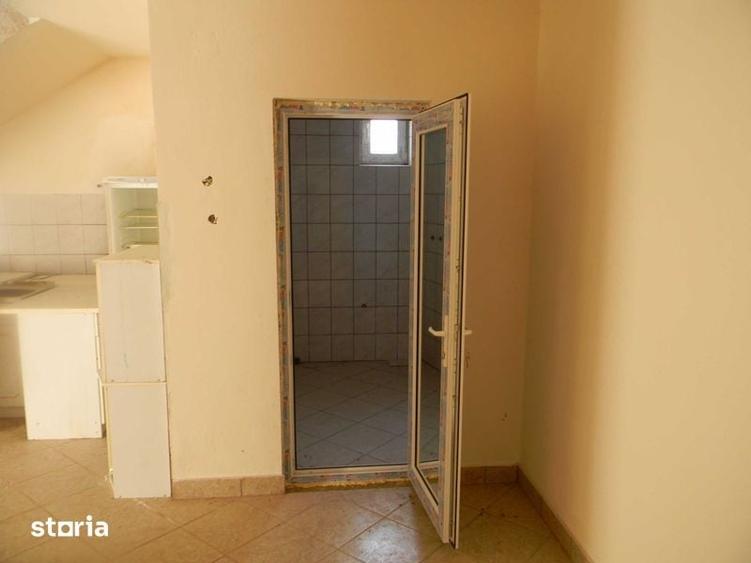 Casă cu 3 camere cu Teren 110 Mp în Groșeni