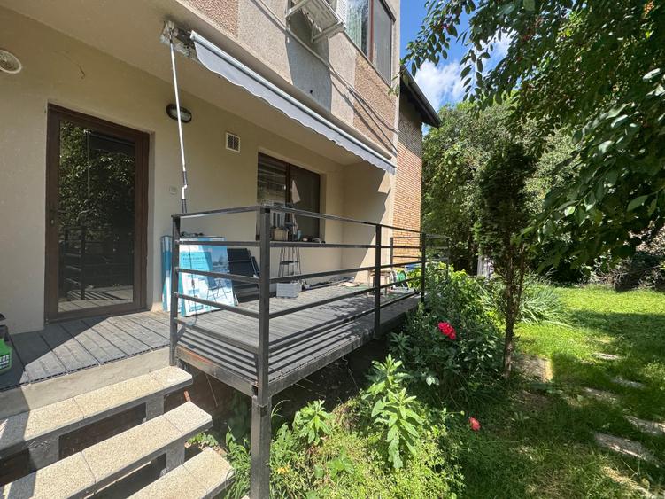 Apartament cu 4 camere decomandat în Central