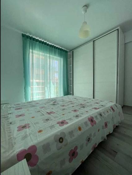 Apartament cu 3 camere decomandat în Micro 3