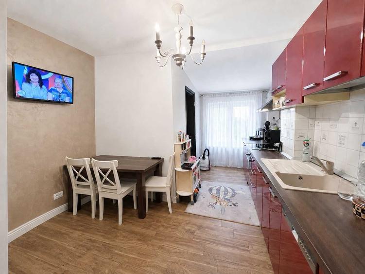 Apartament cu 3 camere decomandat în Ultracentral