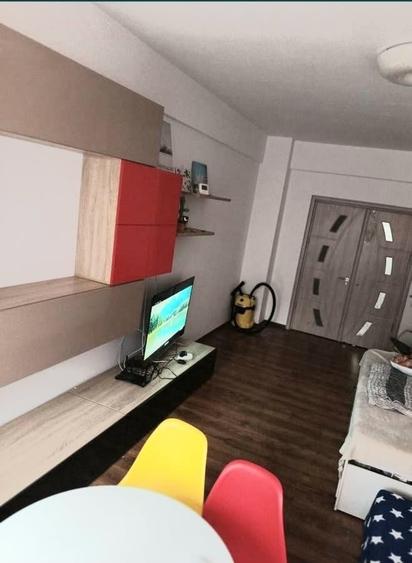 Apartament cu 2 camere decomandat, mobilat în Palazu Mare