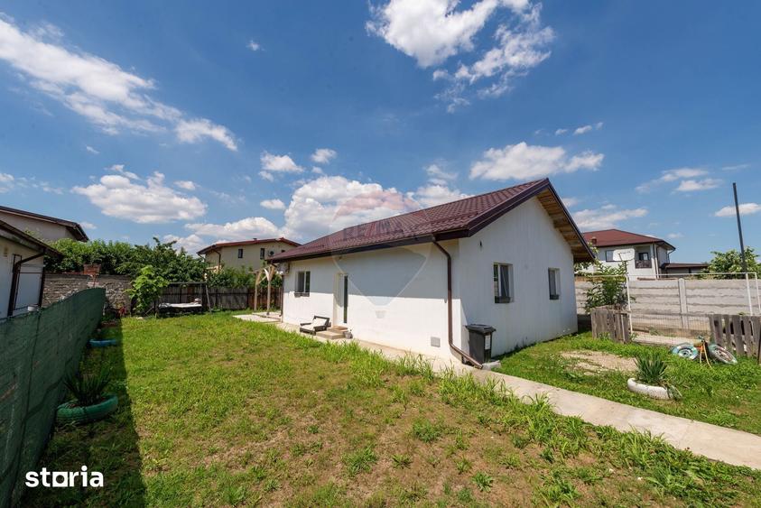 Casă cu 3 camere cu Teren 377 Mp în Brănești