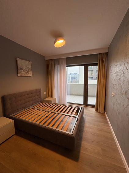 Apartament cu 2 camere semidecomandat, mobilat în Barbu Văcărescu