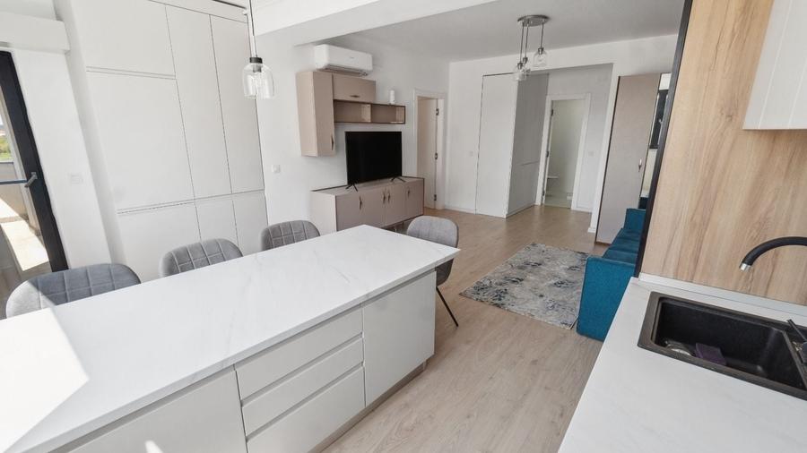 Apartament cu 2 camere semidecomandat, mobilat în Aviației