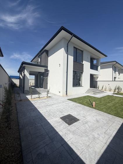 Casă cu 4 camere în Cozieni