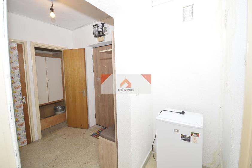 3 cam, Et 1/10, Metrou Favorit,  ANVELOPAT, bloc de tip E, Circular - 15