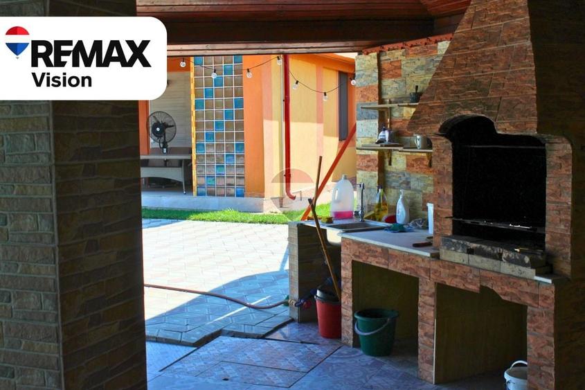 Casă individuală cu 8 camere cu Piscina în Castranova