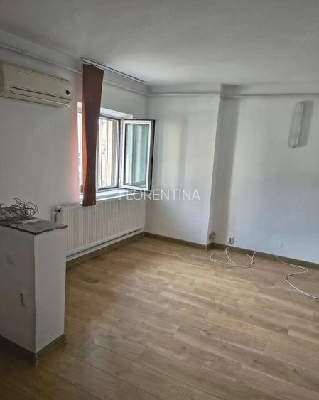 Garsoniera de vanzare