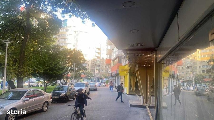 Spațiu comercial, de 220 mp, în Obor