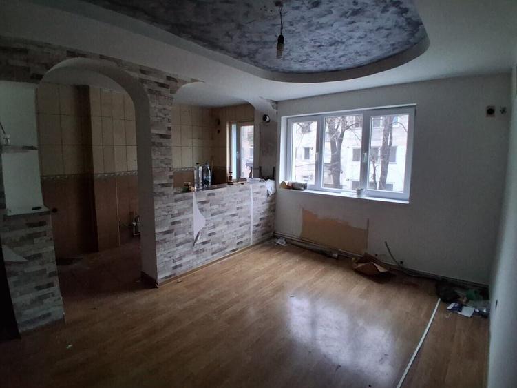 Apartament cu 4 camere în Ferentari