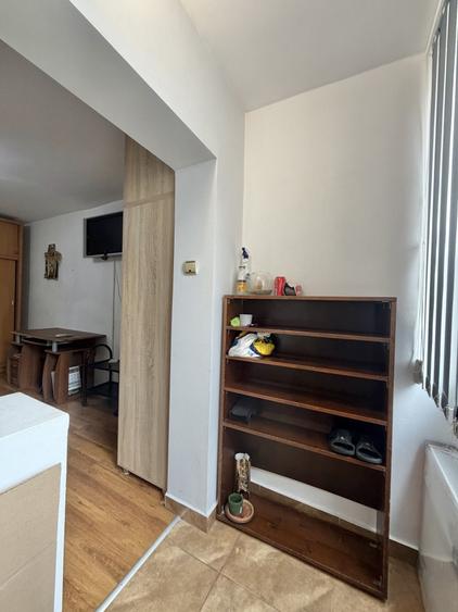 Apartament 1 camere, decomandat, etaj 3, zona Dambovita - 10