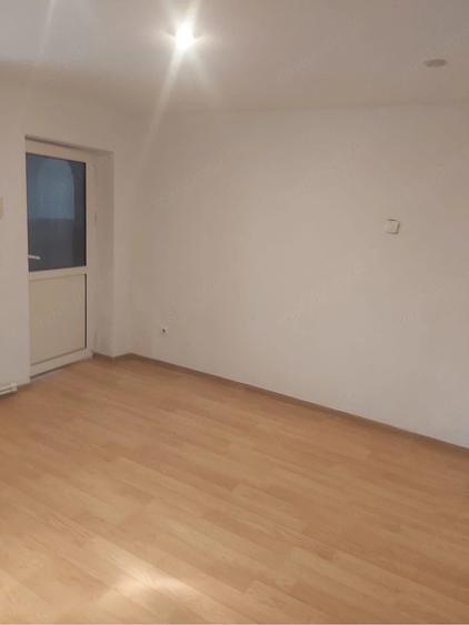 Casă cu 3 camere cu Teren 253 Mp în Industriilor