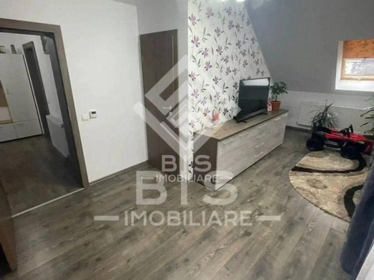 Apartament cu 4 camere decomandat în Calea Moldovei