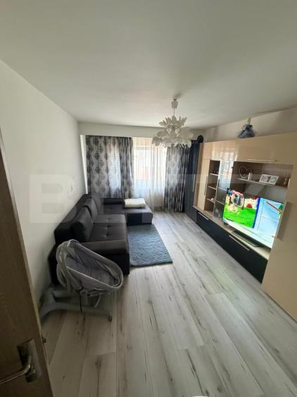 Apartament cu 4 camere decomandat, mobilat în Mărăști