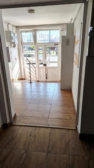 Apartament cu 3 camere decomandat în Nufărul