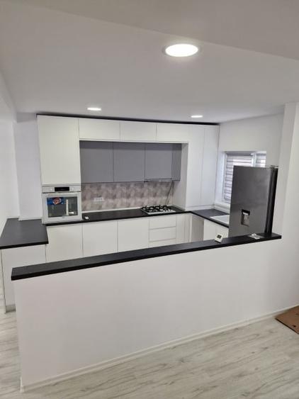 Casă individuală cu 4 camere cu Canalizare în Central