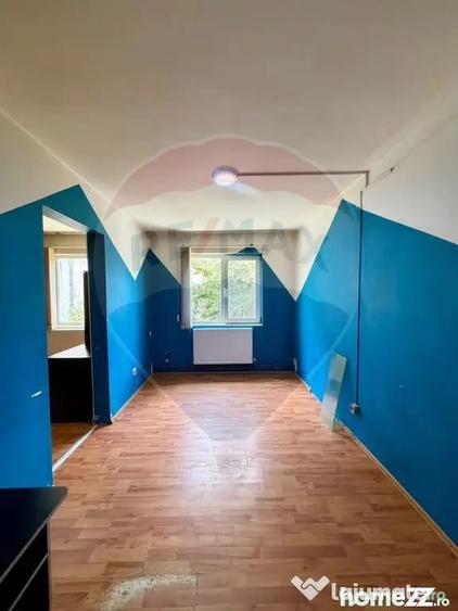 Apartament cu 3 camere semidecomandat în Central