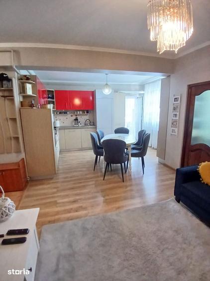 Apartament cu 4 camere decomandat în Gheorgheni