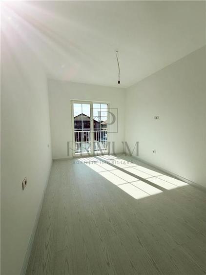 Duplex cu 4 camere cu Canalizare în Moșnița Nouă