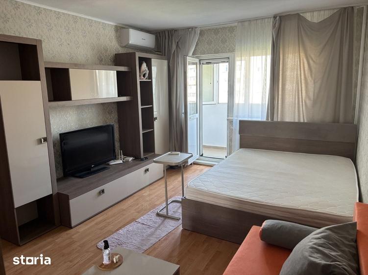 Garsonieră decomandată în Tineretului