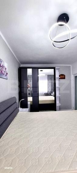 Apartament cu 3 camere decomandat în Micro 4
