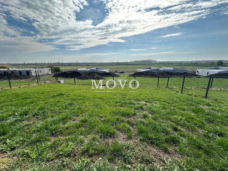 Casă individuală cu 3 camere cu Teren 300 Mp în Sânandrei