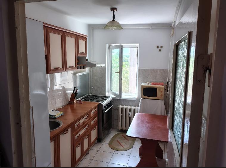 Apartament cu 2 camere semidecomandat în Tomis Nord