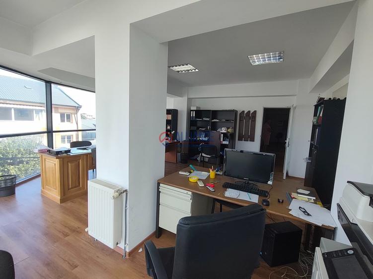 Birou, de 35 mp, în Central