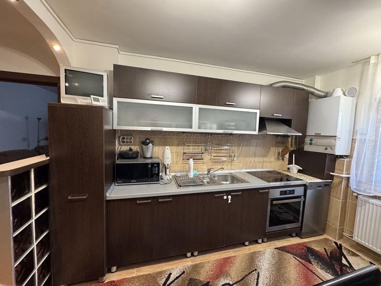 Apartament cu 3 camere decomandat în Mărăști