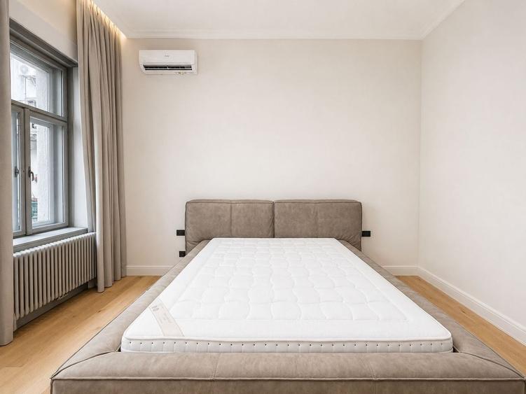 Apartament cu 3 camere semidecomandat, mobilat în Ultracentral