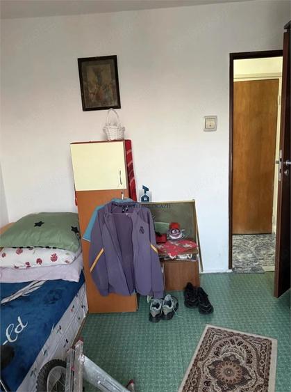 Apartament cu 3 camere decomandat în Eroii Revoluției
