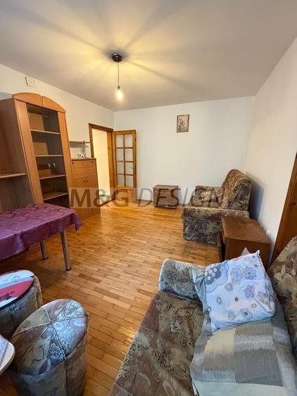 Apartament cu 3 camere semidecomandat în Șagului