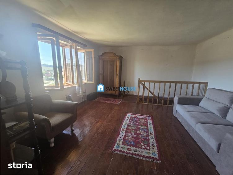 Casă cu 3 camere cu Teren 1200 Mp în Șoarș
