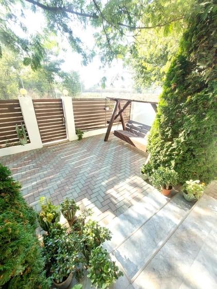 Duplex cu 18 camere cu Teren 315 Mp în Eforie Nord