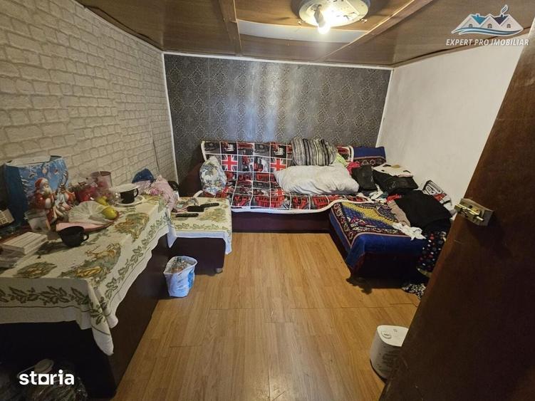 Casă cu 4 camere cu Teren 254 Mp în Giulești