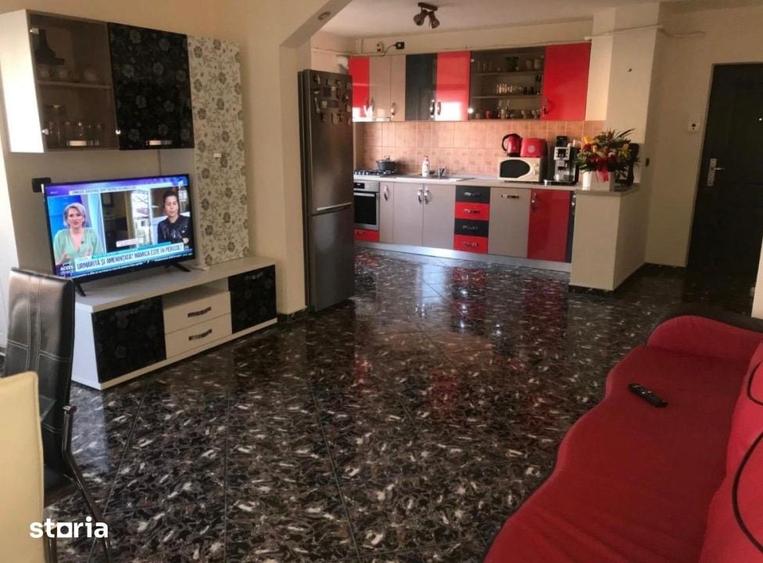 Apartament cu 3 camere decomandat în 1 Mai