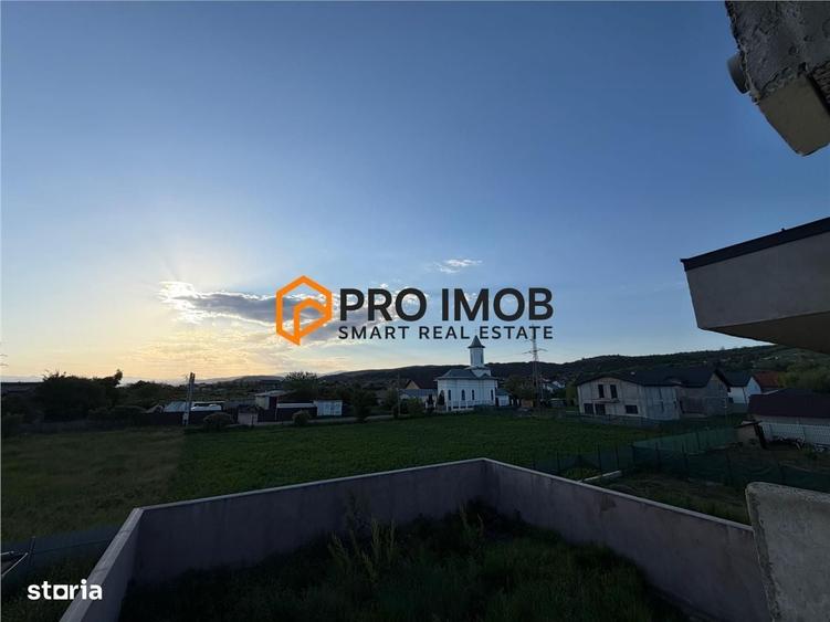 Casă cu 4 camere decomandat în Pleșești