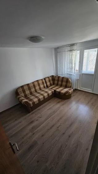 Apartament cu 2 camere decomandat în Drumul Taberei
