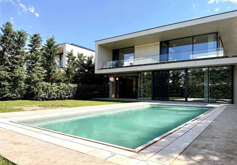 Casă individuală cu 7 camere cu Piscina în Iancu Nicolae