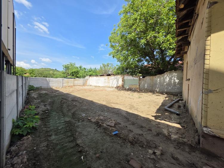 Casă cu 4 camere în Popoveni
