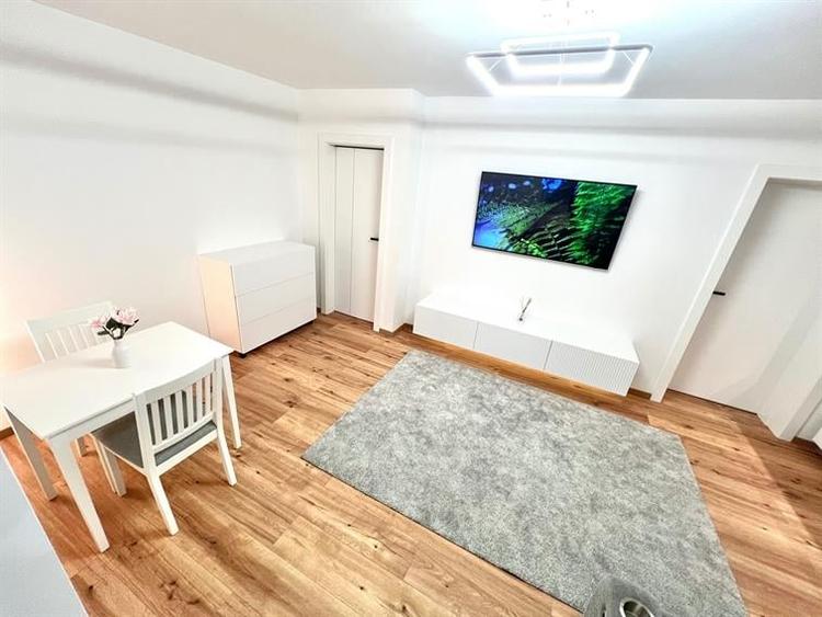 Apartament cu 2 camere semidecomandat în Floreasca