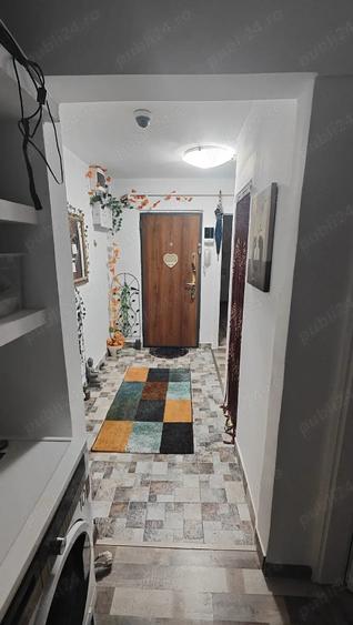Apartament cu 2 camere decomandat în Girocului