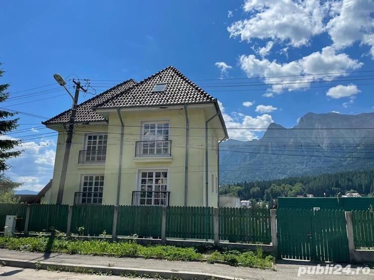 Apartament cu 4 camere în Bușteni