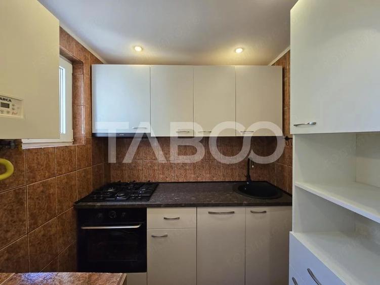 Apartament cu 3 camere semidecomandat în Țiglari