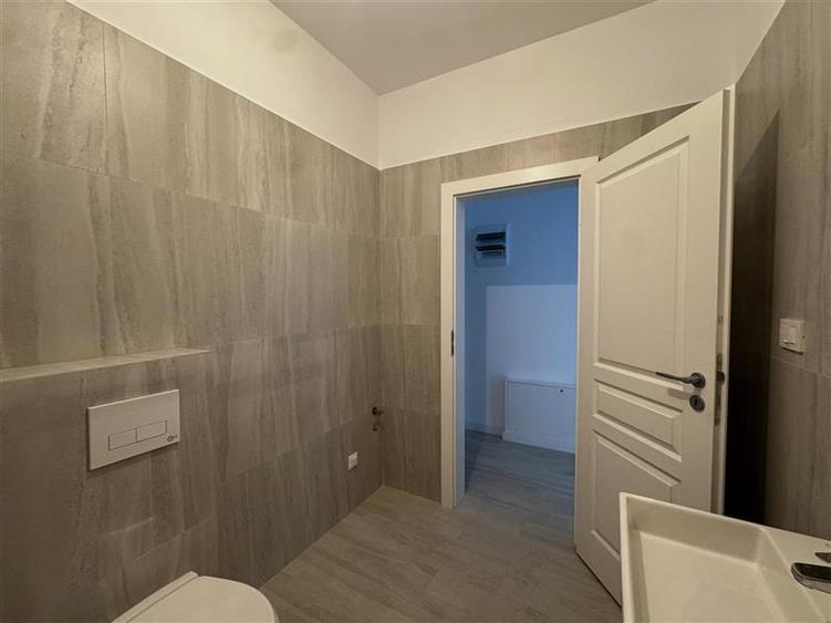Apartament cu 2 camere semidecomandat în Aeroport